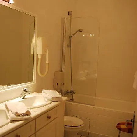 Biney Hotel 3*