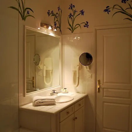 Biney Hotel 3*